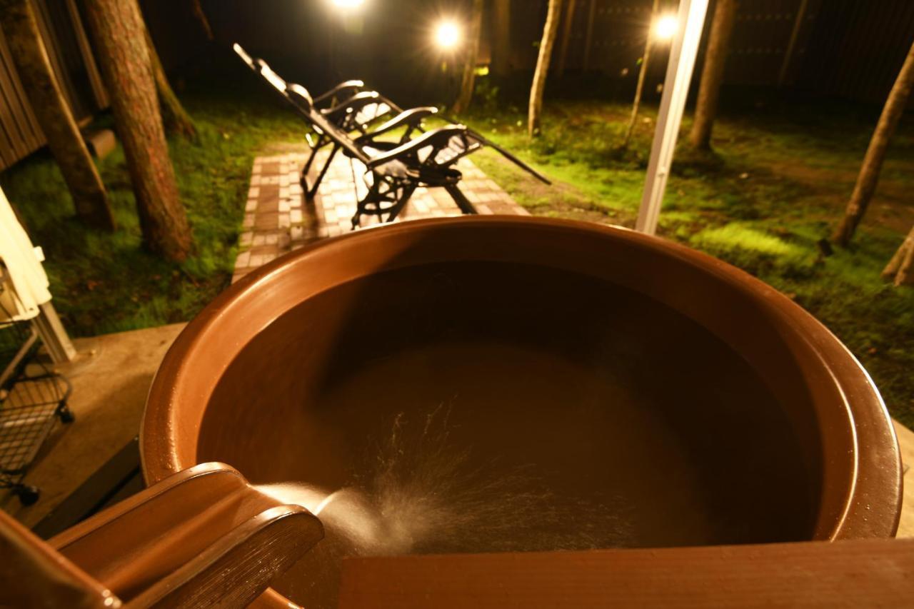 Fuji Fumoto Forest Hotspring ふもとの森温泉 Fujikawaguchiko Exteriör bild