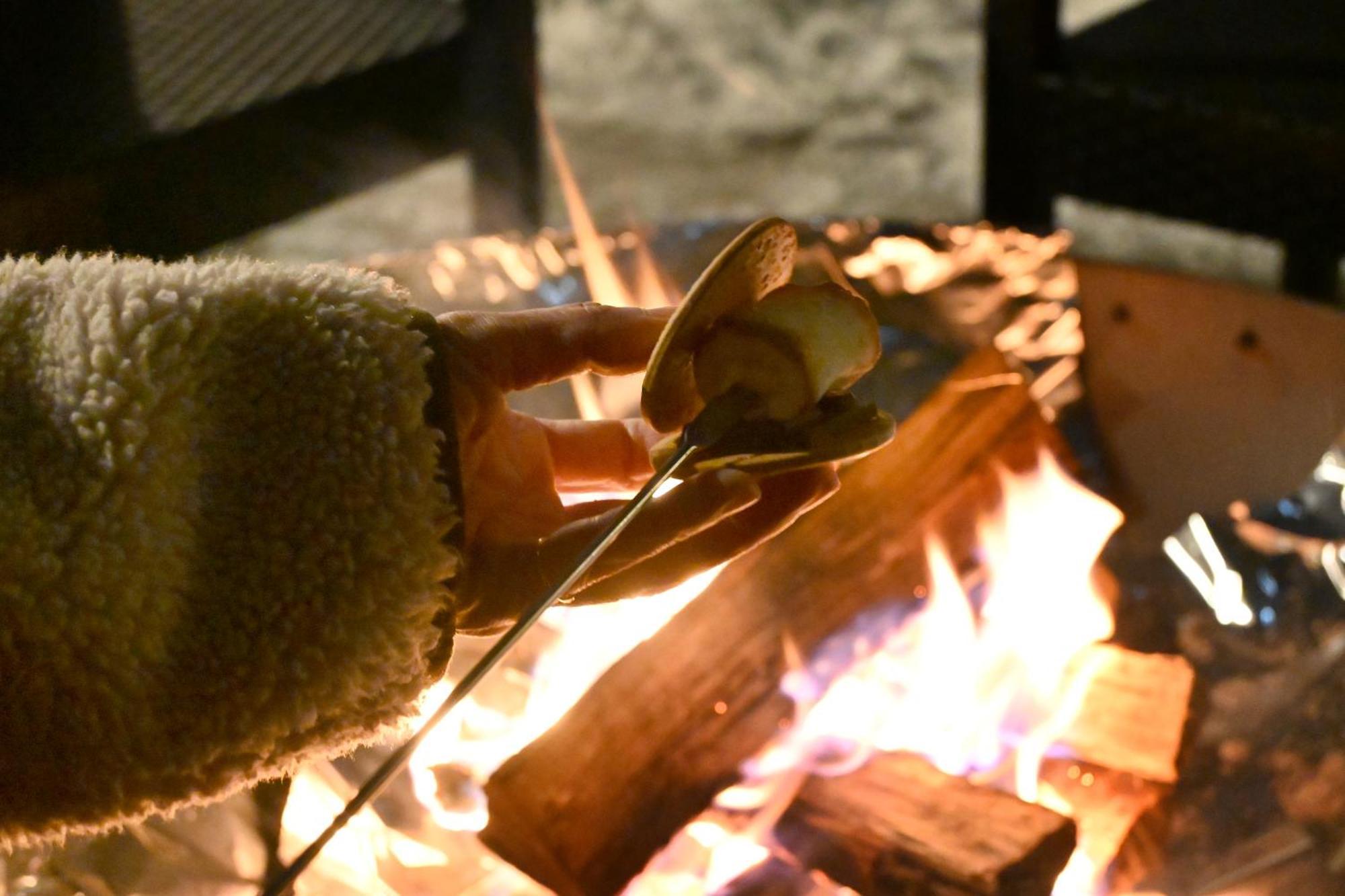 Fuji Fumoto Forest Hotspring ふもとの森温泉 Fujikawaguchiko Exteriör bild